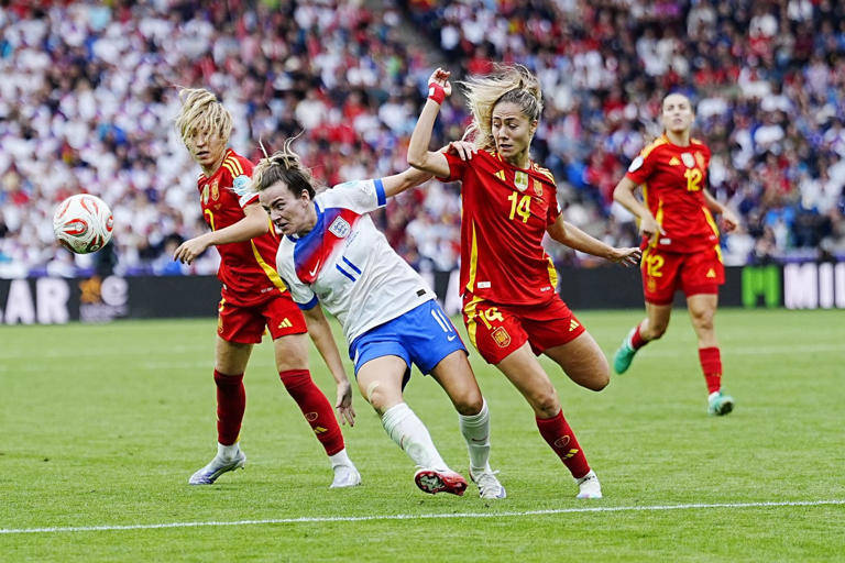 关于英格兰女足表现出色，获得亚军的信息