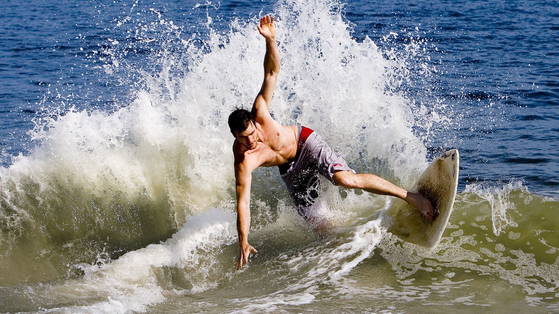 劳塔罗进攻端无人可挡，西班牙淘汰赛过关马里，当个人英雄主义遭遇战术纪律