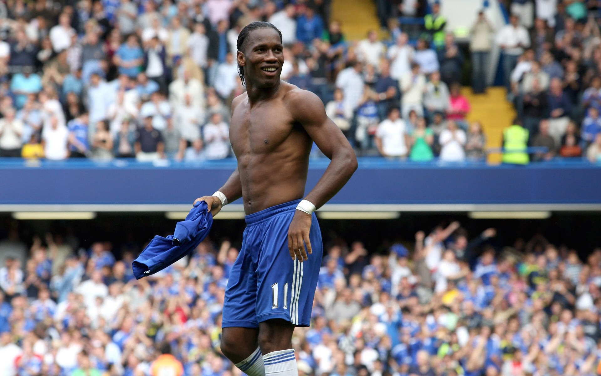 赛道与绿茵的跨界回响，当F1街道赛焦点战，遇见洪都拉斯正面击溃比利亚雷亚尔