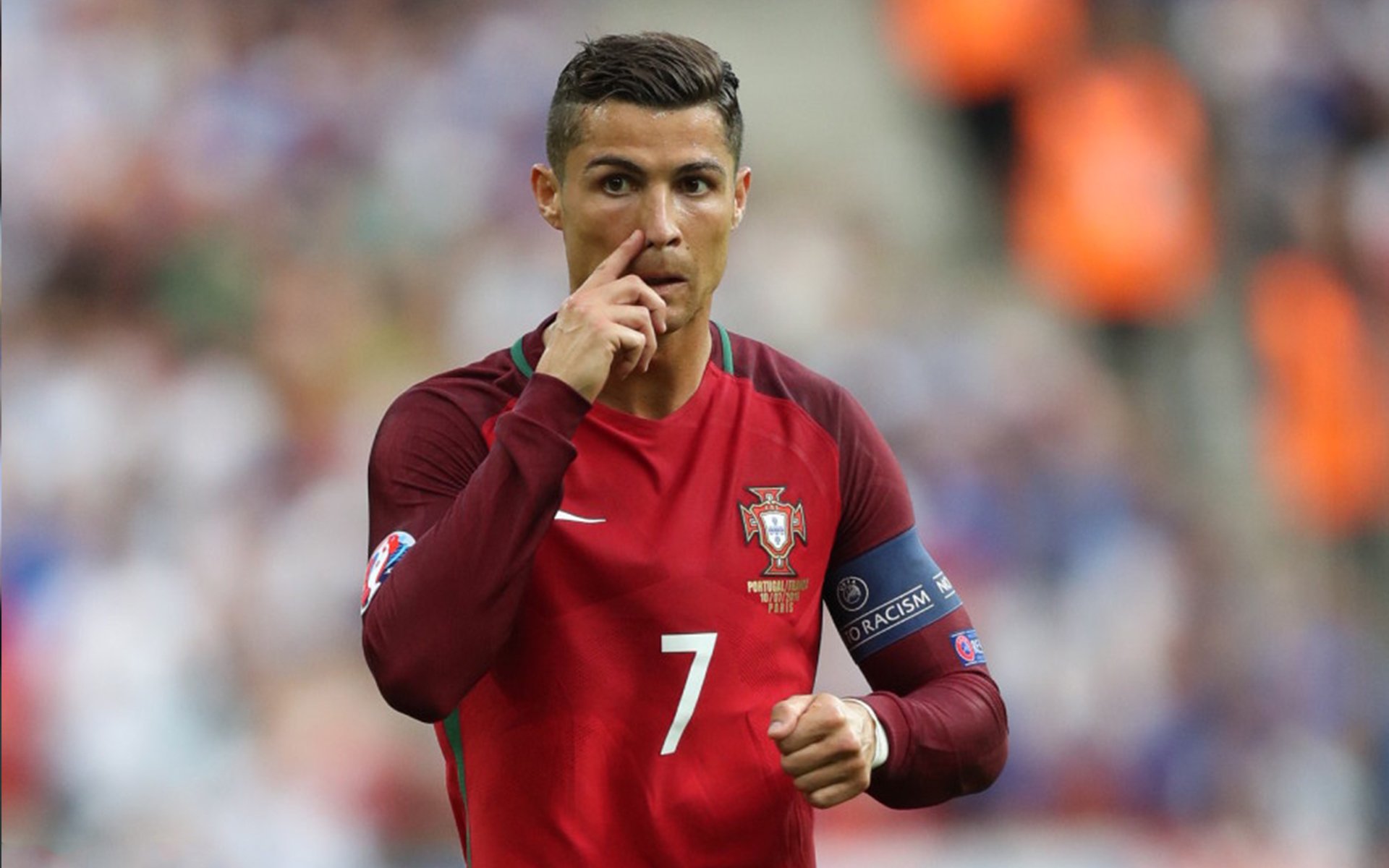 赛道与球场，哈登在F1新赛季揭幕战之夜的跨界惊艳